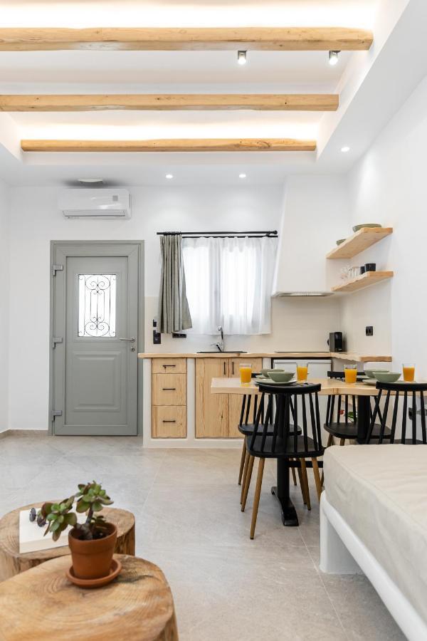 Adama'S Suites Naxos City Bagian luar foto