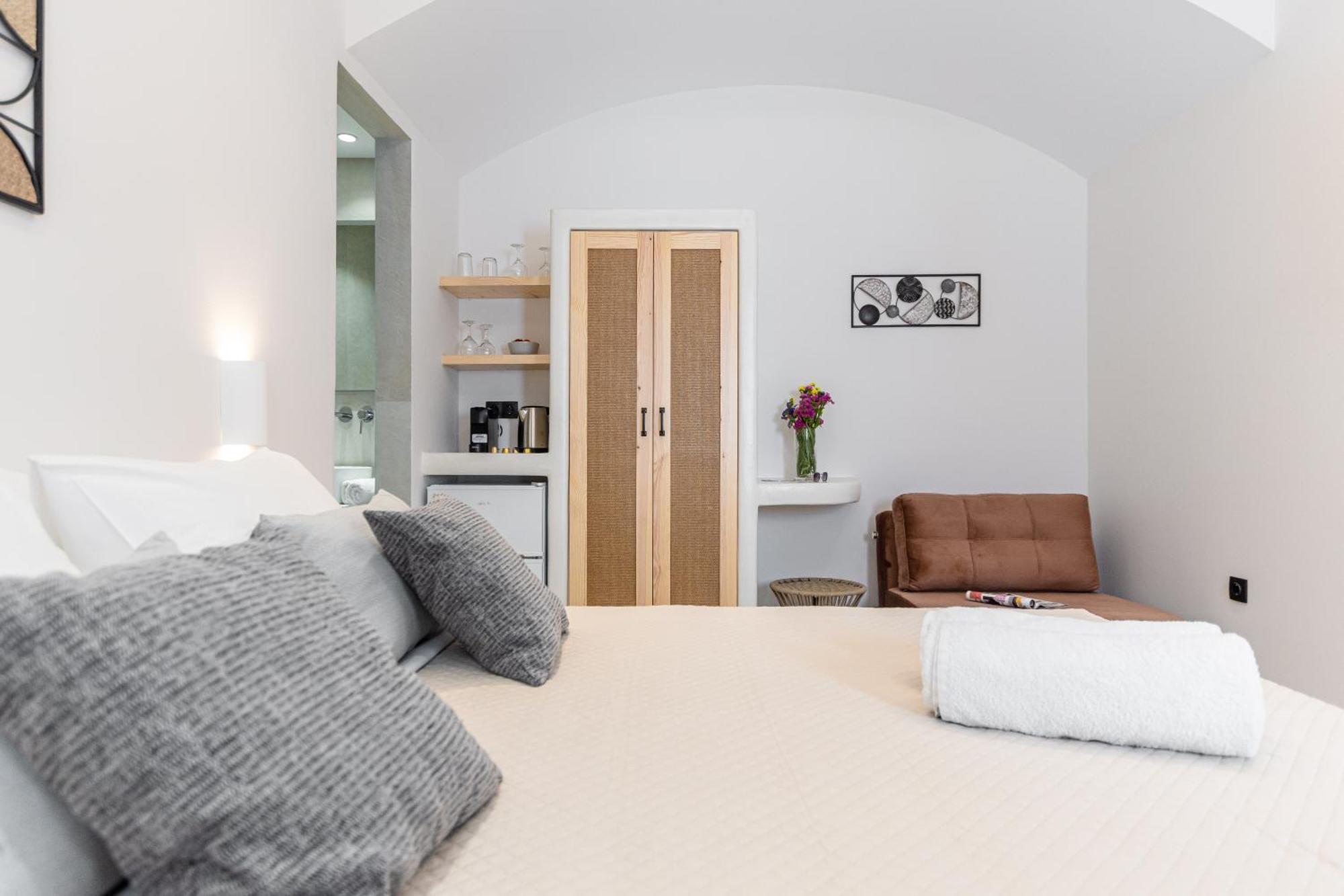 Adama'S Suites Naxos City Ruang foto