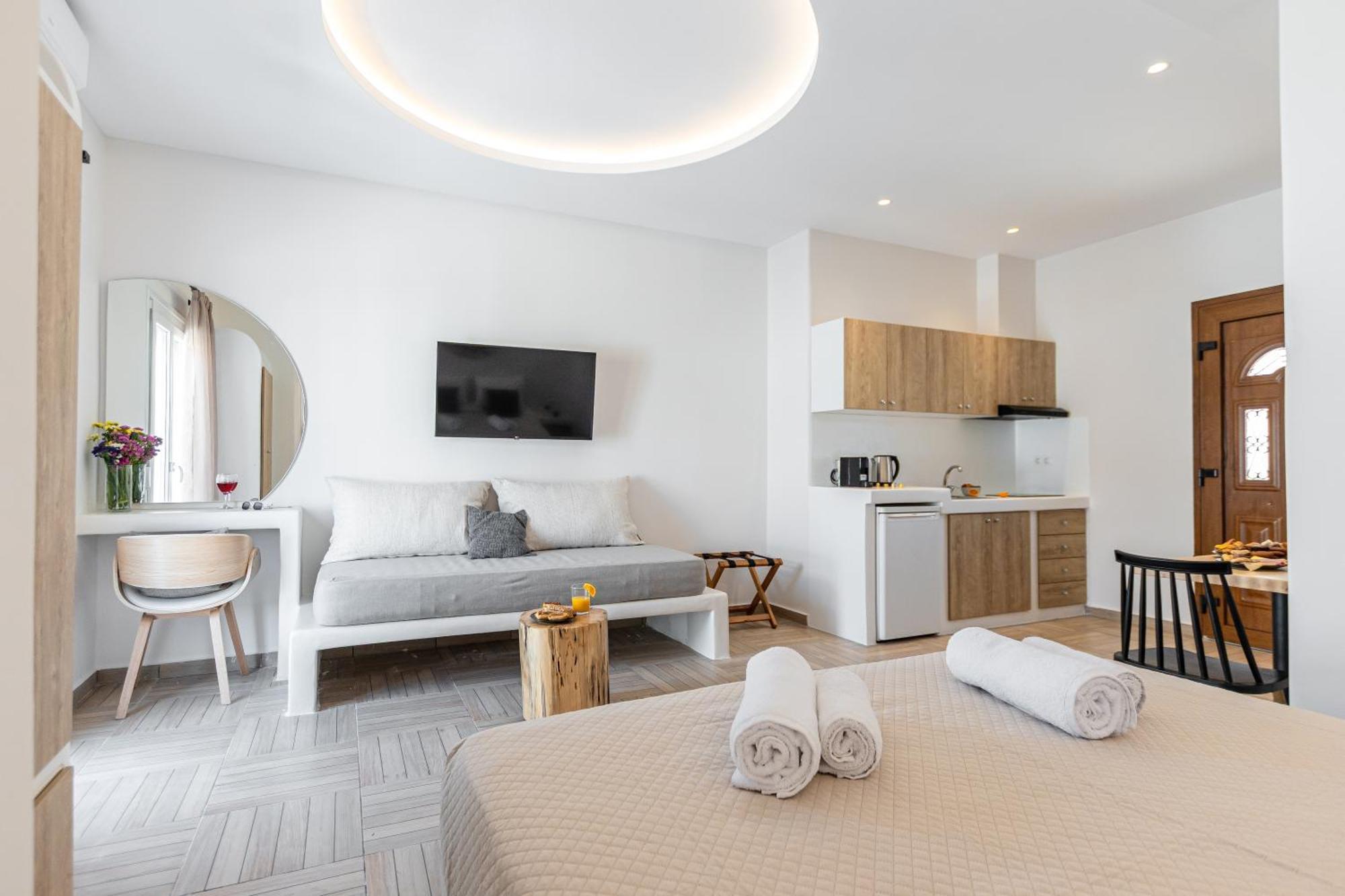 Adama'S Suites Naxos City Bagian luar foto